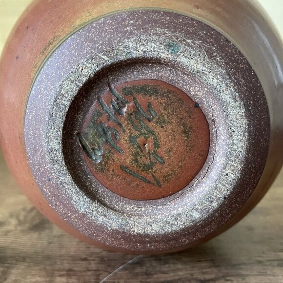 Robert Crystal Vermont Signed Studio Art Pottery Pitcher Brown Glazed Stoneware - Picture 16 of 16